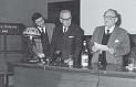 19 Roma 1988, Istituto dell'Enciclopedia Italiana Treccani, il Presidente Giuseppe Alessi presenta l'Antologica di Guadagnuolo